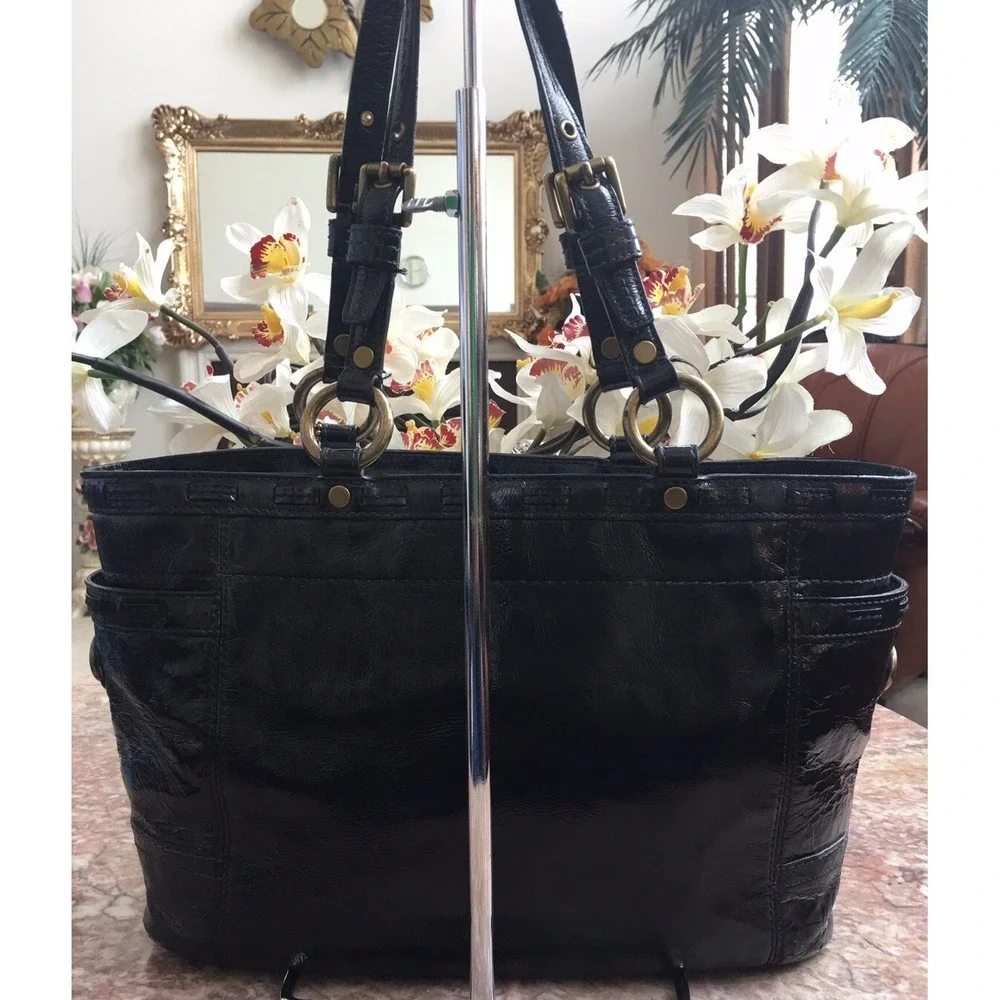 Coach authentic gallery